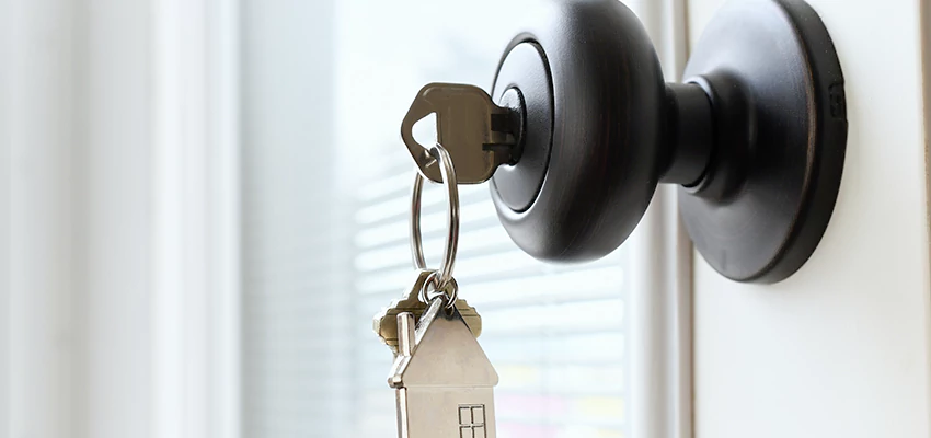 Bifold Door Knob Replacement in Silver Lakes, California